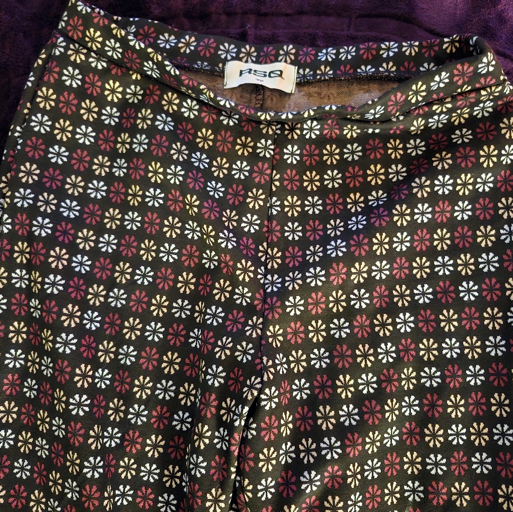 Y2K Daisy Flares - Picture 3 of 4